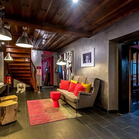 Art-Lodge Kunstpension Afritz Buitenkant foto