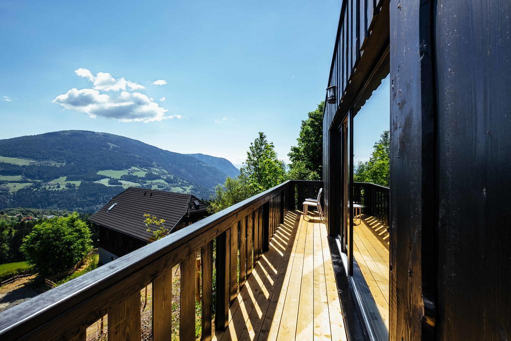 Art-Lodge Kunstpension Afritz Buitenkant foto