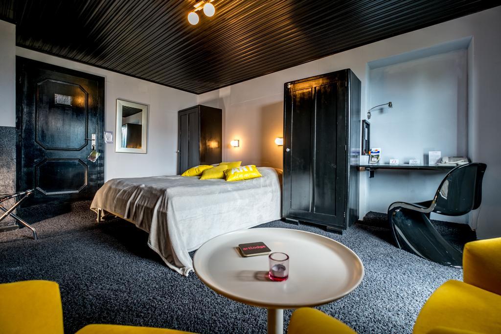 Art-Lodge Kunstpension Afritz Buitenkant foto