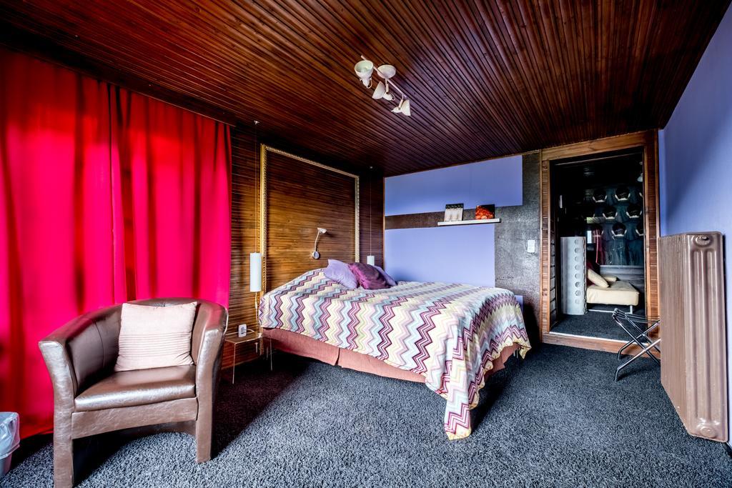Art-Lodge Kunstpension Afritz Buitenkant foto