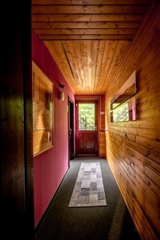 Art-Lodge Kunstpension Afritz Buitenkant foto