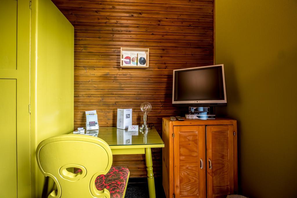 Art-Lodge Kunstpension Afritz Buitenkant foto