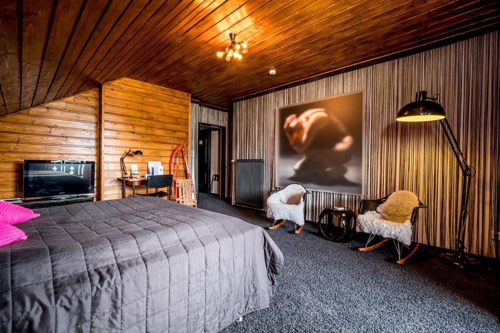 Art-Lodge Kunstpension Afritz Buitenkant foto