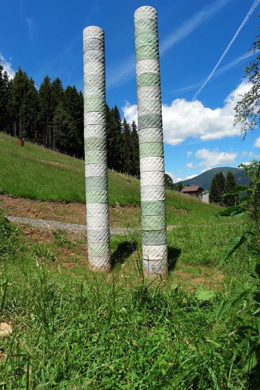 Art-Lodge Kunstpension Afritz Buitenkant foto